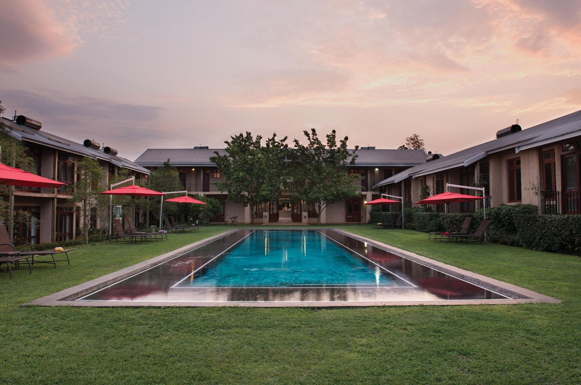 Casterbridge Hollow Boutique Hotel White River Bagian luar foto