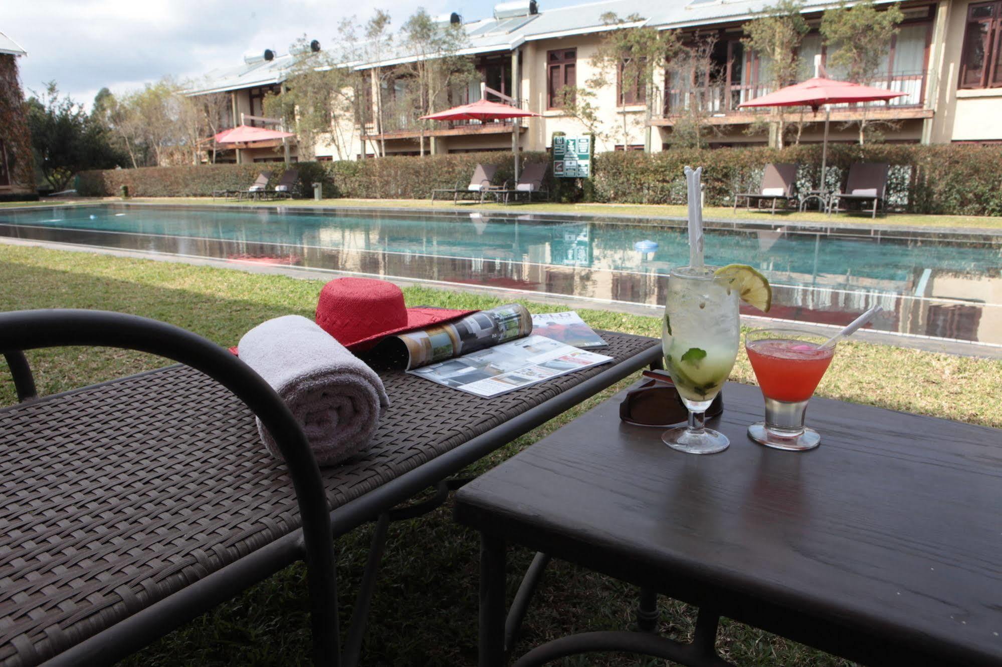 Casterbridge Hollow Boutique Hotel White River Bagian luar foto